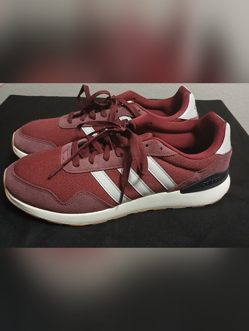 Adidas Men's Retro Style Burgundy And White Sneakers 10.5 (Running, Casual, Gym)